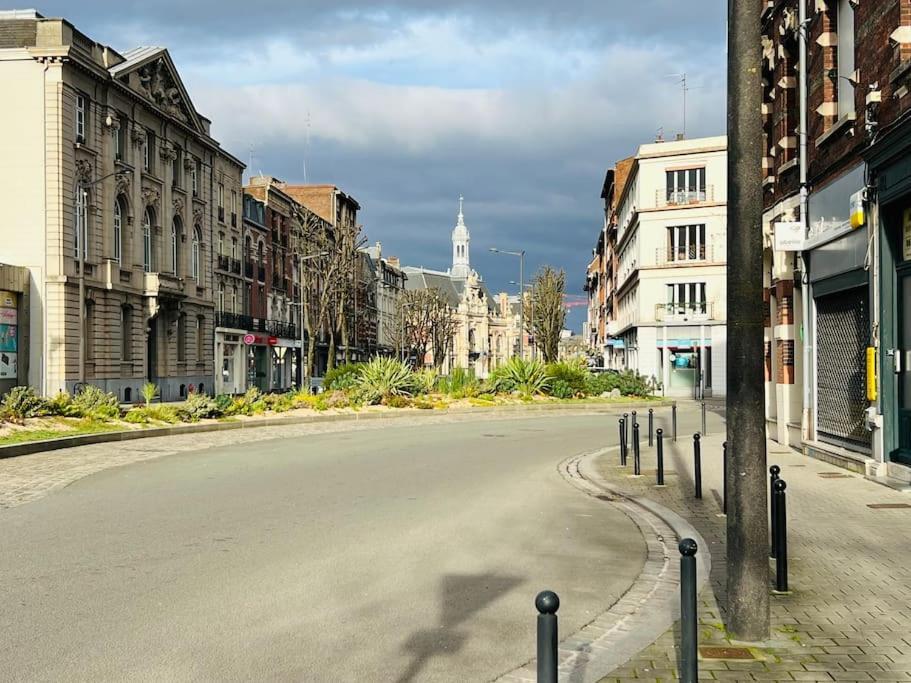 Apt Des Artistes, 3 Min A Pied Gare Et Centre Valenciennes Extérieur photo
